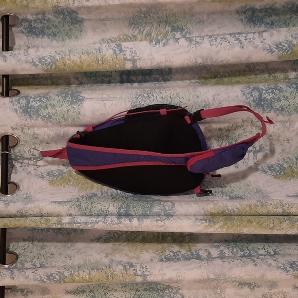 Eddie Bauer pink and purple crossbody bag purse - Picture 5 of 5